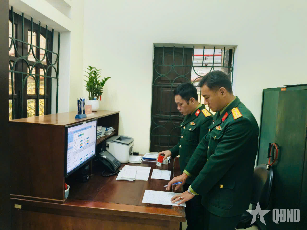 Thầm lặng những người lính quân bưu 